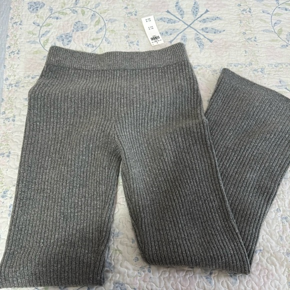 Abercrombie & Fitch Pants - Abercombie & Fitch Women flare knit pant